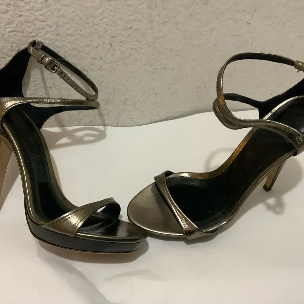 Burberry Pewter Gunmetal Metallic Stiletto Heels size 37 Italy